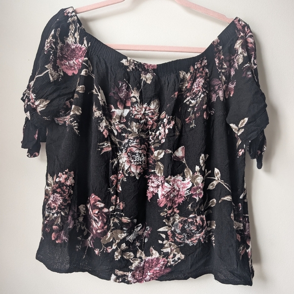 Gypsies & Moondust Tops - Gypsies & Moondust Black Floral Off-Shoulder Top with Pink Blossoms